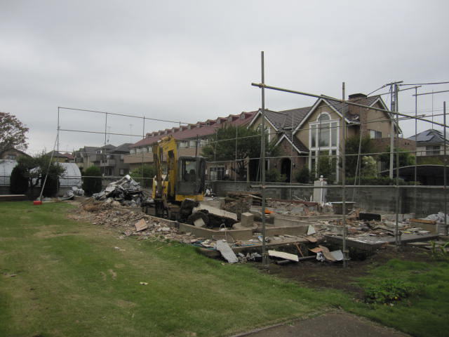 ベタ基礎の撤去